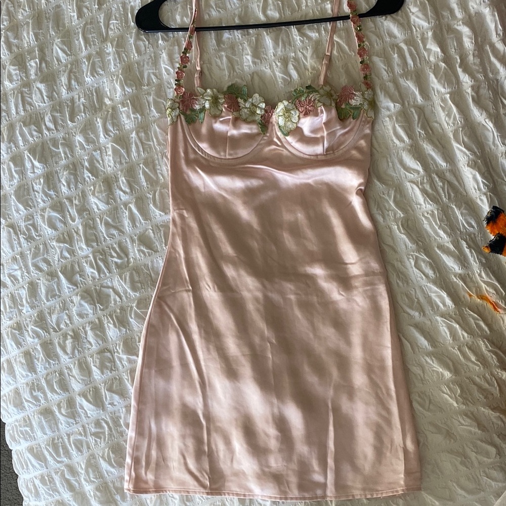 Elegant Pink Satin Dress with Floral Embroidery